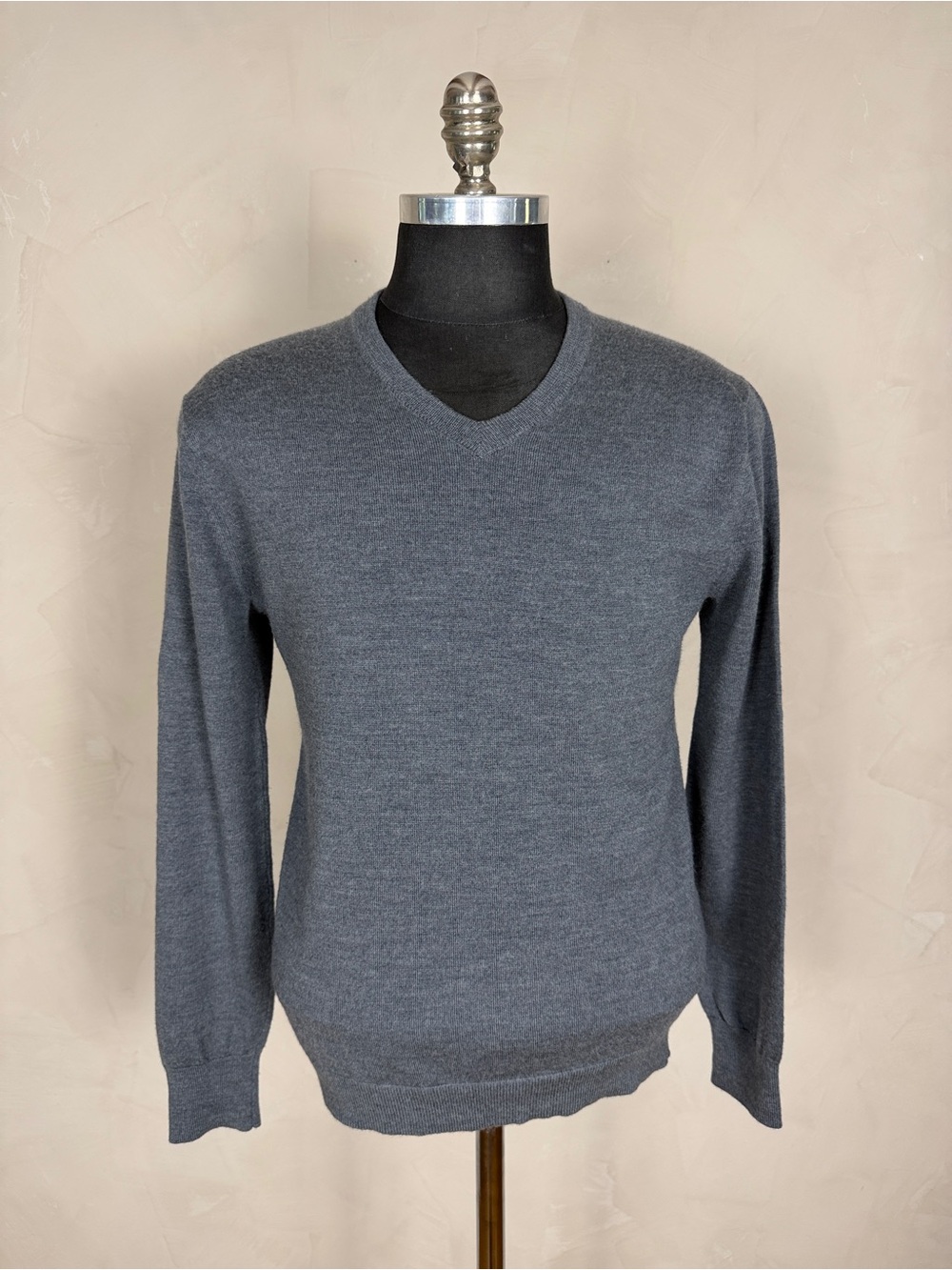J.Crew Men’s Medium 100% Merino Wool Gray V-Neck Sweater